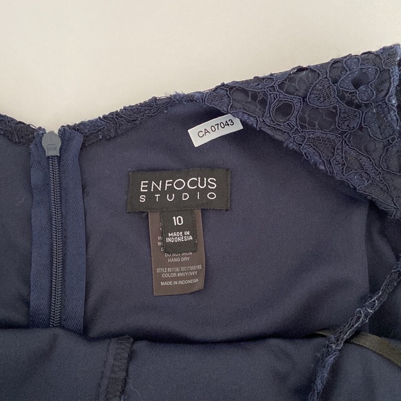 ENFOCUS STUDIO Navy blue lace dress - size 10 - Picture 5 of 5
